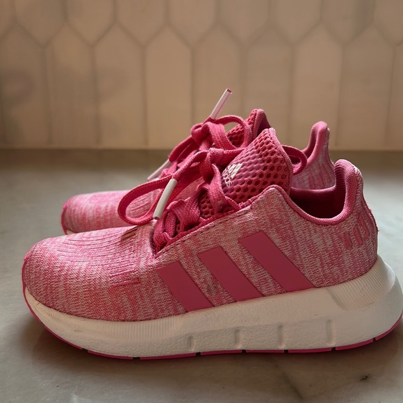 Toddler pink adidas sneakers size 7 - Picture 1 of 3